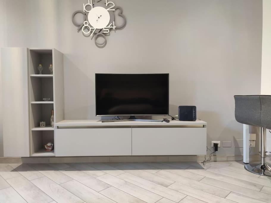 Appartement Ampio Bilocale In Zona Porta Vittoria / Corso Lodi à Milan Extérieur photo