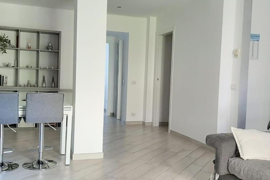 Appartement Ampio Bilocale In Zona Porta Vittoria / Corso Lodi à Milan Extérieur photo