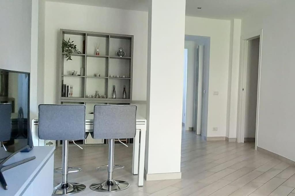 Appartement Ampio Bilocale In Zona Porta Vittoria / Corso Lodi à Milan Extérieur photo