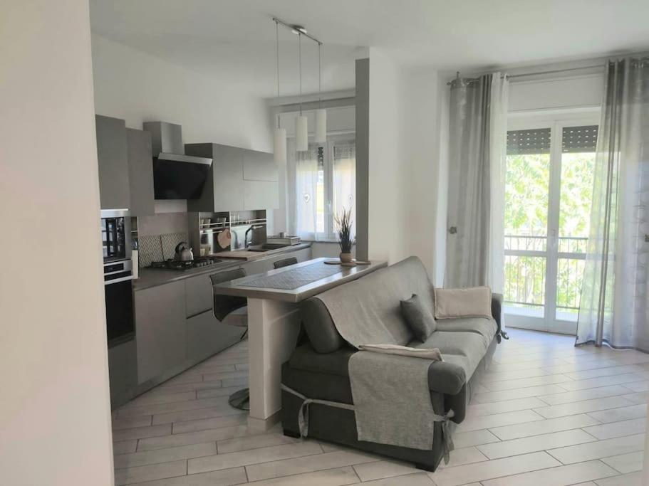 Appartement Ampio Bilocale In Zona Porta Vittoria / Corso Lodi à Milan Extérieur photo